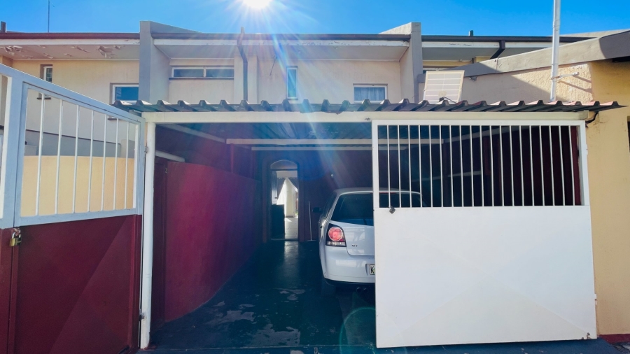 2 Bedroom Property for Sale in Potchefstroom South North West